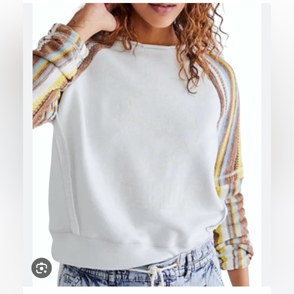 New Free People Lake Tahoe Crochet Sleeve Pullover size S - Picture 2 of 9